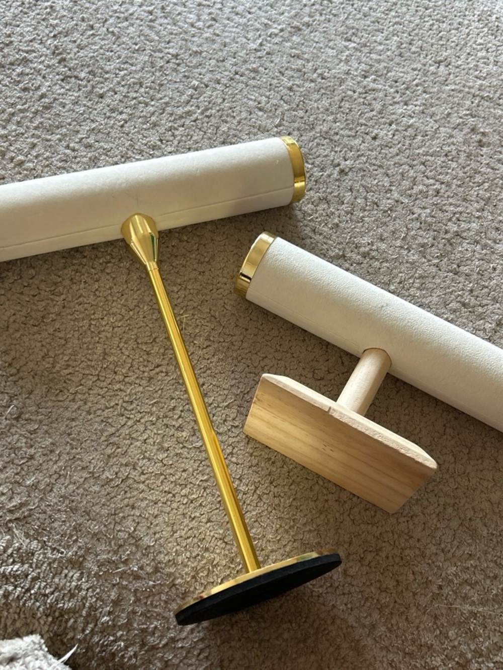 SHEIN Cream and Gold Jewelry T-Bar Display Stands
